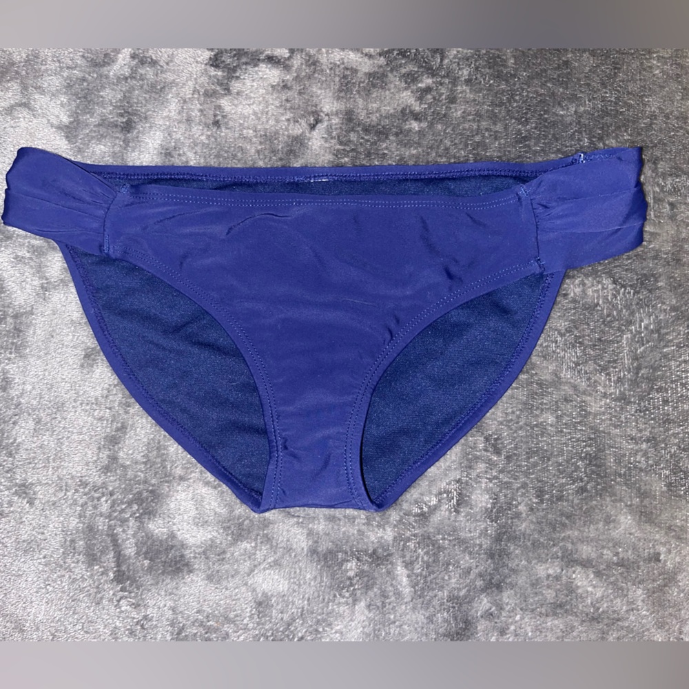 Blue Bikini - Picture 3 of 4